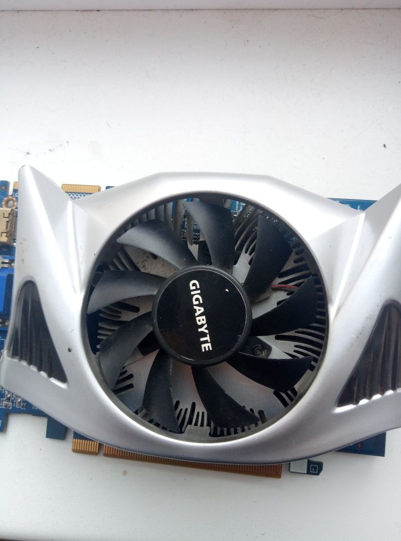 Видеокарта Gigabyte amd radeon hd 5670 1gb