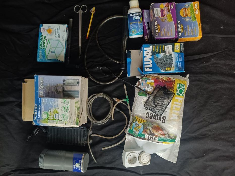 Aquário aquapor 110L com móvel e muito equipamento.