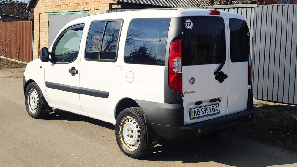 Авто Фіат Добло FIAT Doblo Combi 2008 (1,4 газ/бензин)