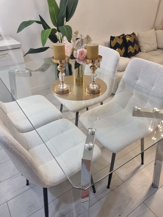 Sprzedam zestaw stół +4 krzesła