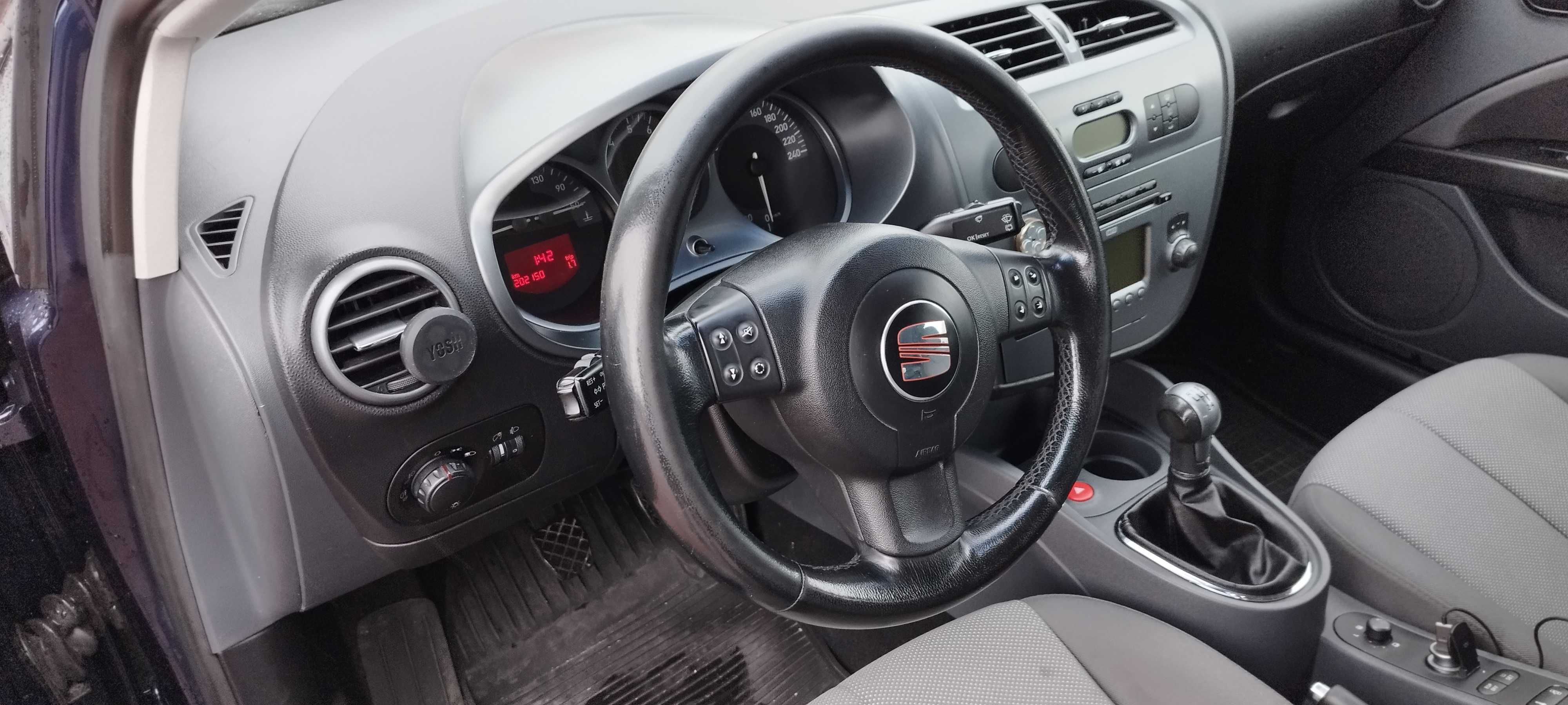 SEAT LEON 2 1.6 MPI, garażowany, zadbany, stan bardzo dobry