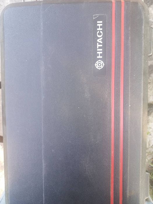 Продам відеокамеру HITACHI VM-1280E