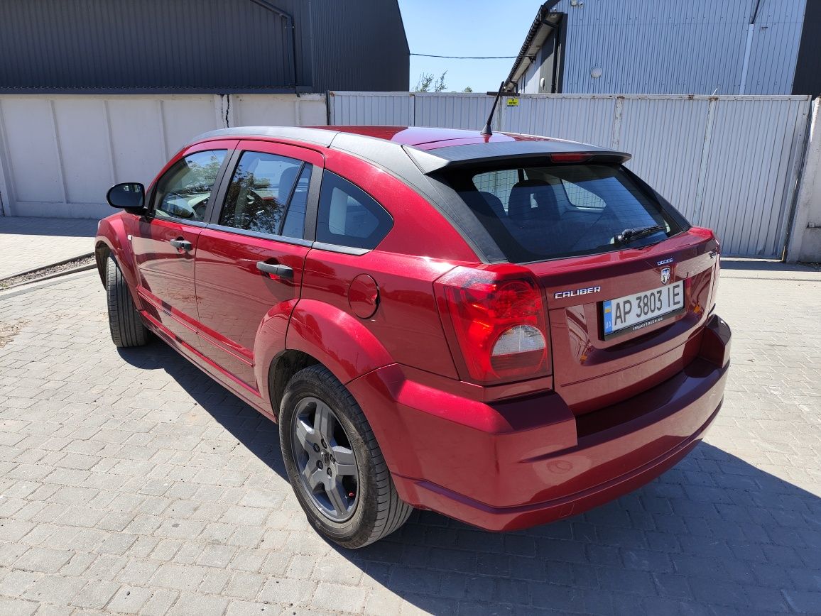 Dodge Caliber 1.8 2007, машина що приваблює погляди)