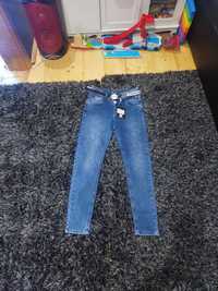 Nowe spodnie jeans Esperanto