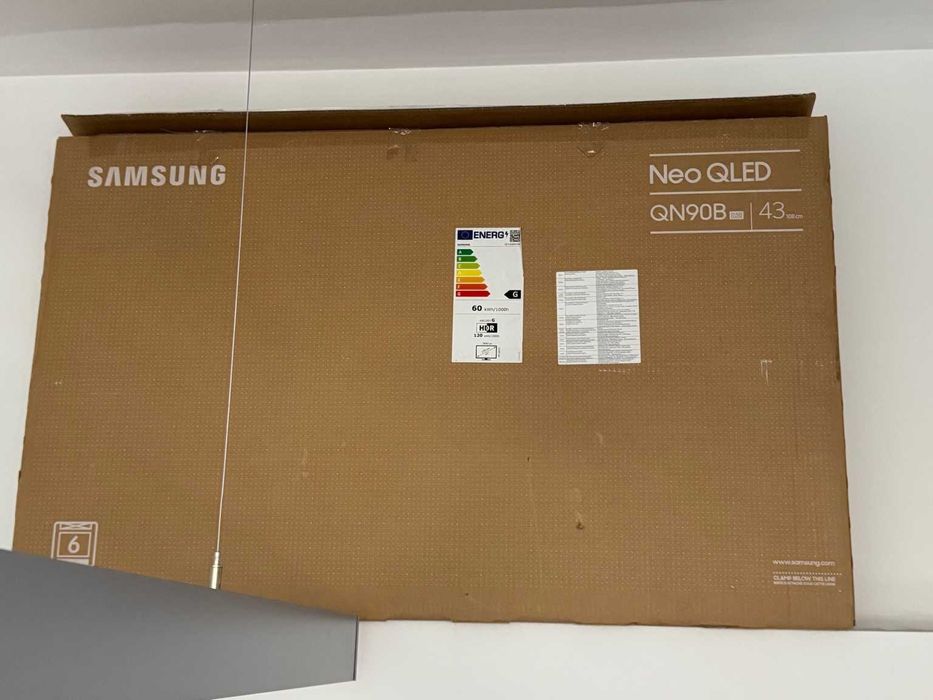 Telewizor Samsung Neo QLED QN90B 43” 4K mini LED z pilotem