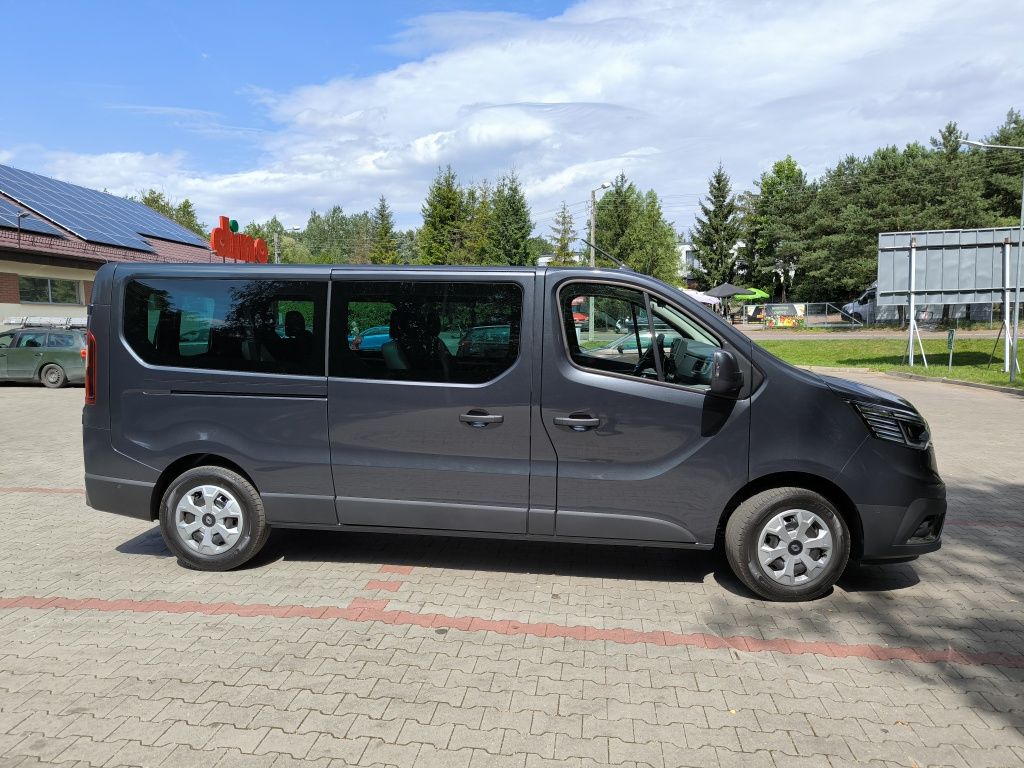 Ruda Śląska Przewóz 8 osób z kierowcą.Lotniska.wesela.