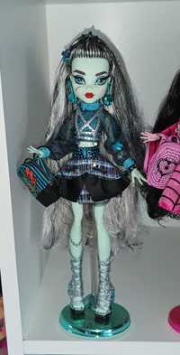 Wymiana lalka Monster High Haunt Couture Frankie Stein