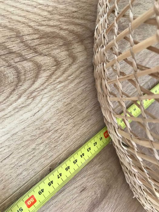 Abajur de teto, em verga, diâmetro de 40 cm