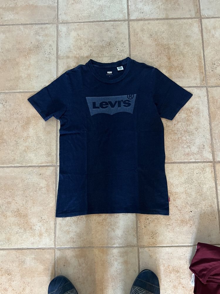 T-shirt Levis tamanho S excelente estado