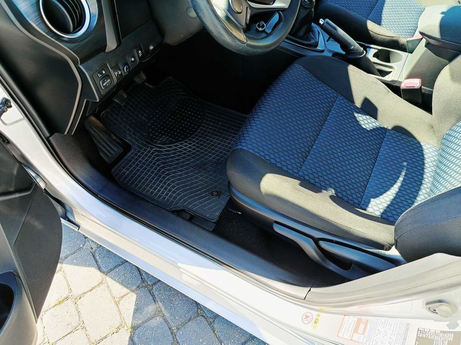 Toyota Auris 2014r. 1.33 VVTi Salon PL bez wkładu