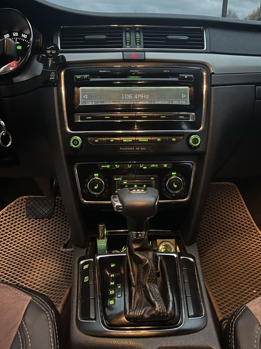 Skoda Superb 2.0 дизель, автомат