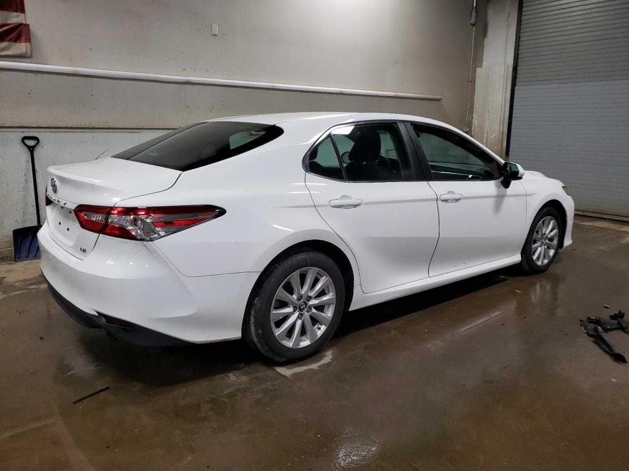 TOYOTA Camry L 2018