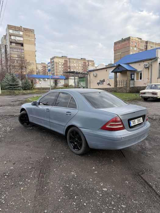 Продам мерседес 203