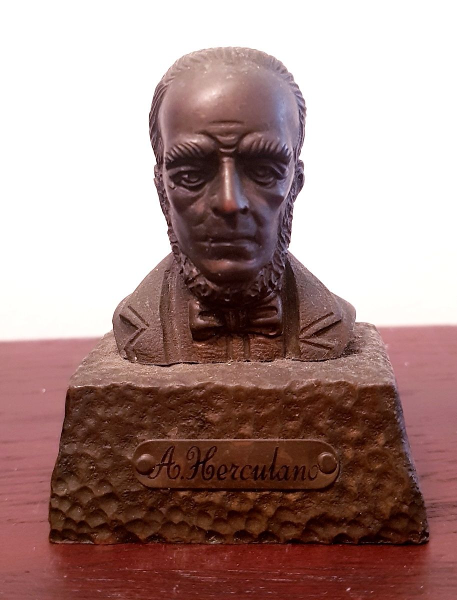 Busto Alexandre Herculano