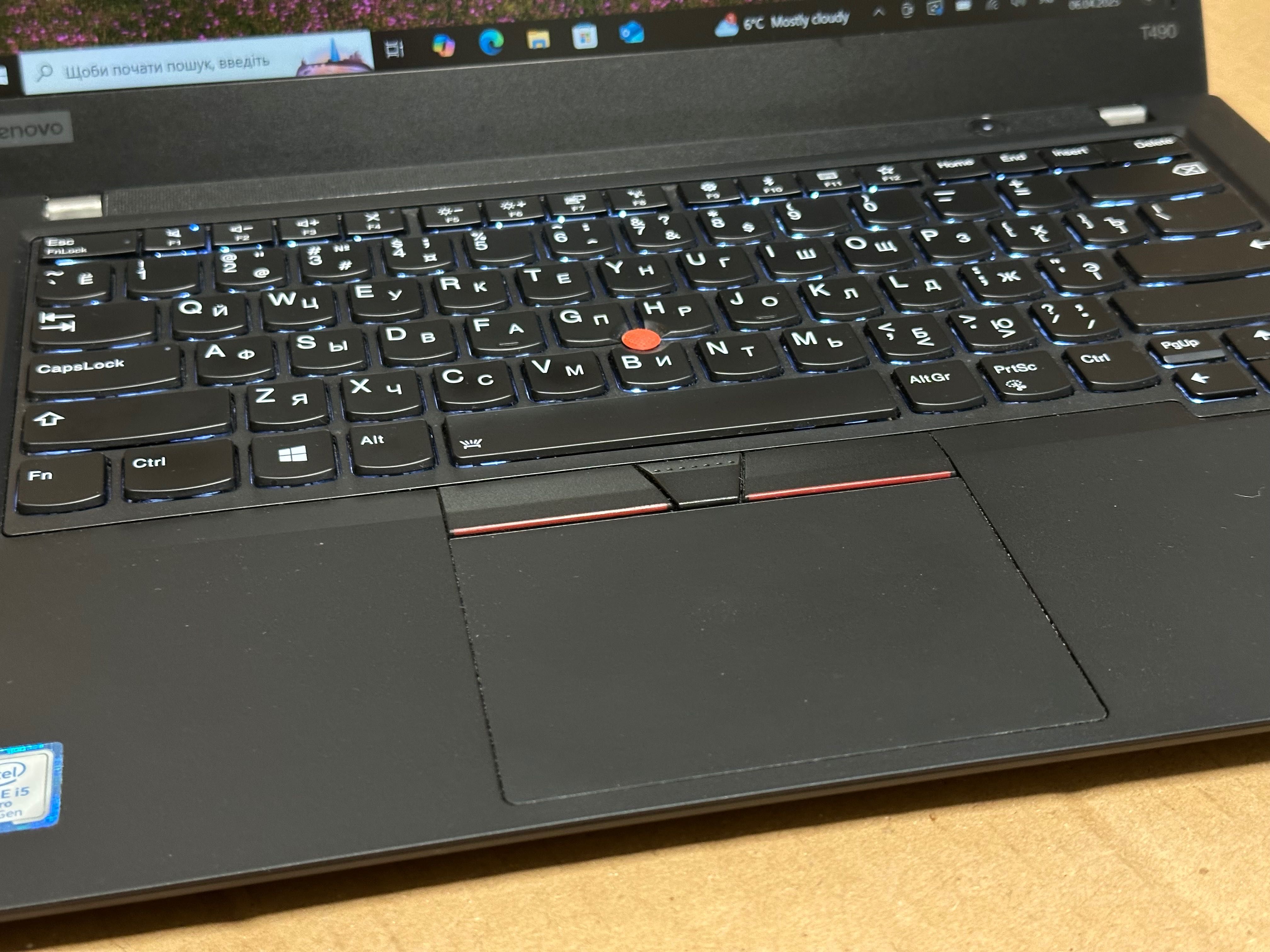 Ноутбук Lenovo ThinkPad T490 б/у, RAM 8Gb, NVMe 256Gb.