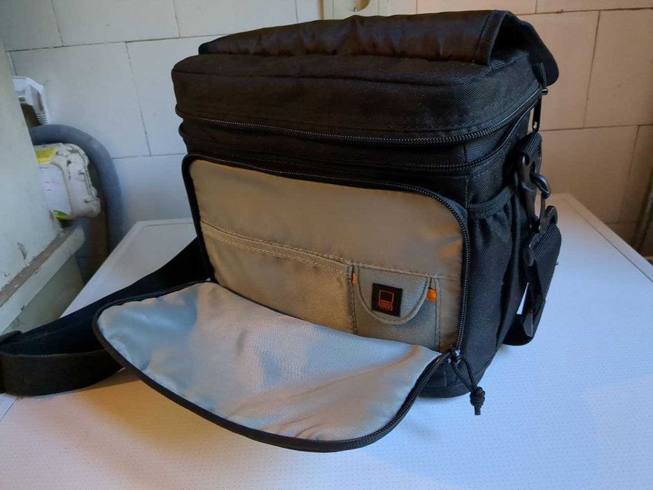 "Lowepro, Adventura 170".Оригінальна сумка