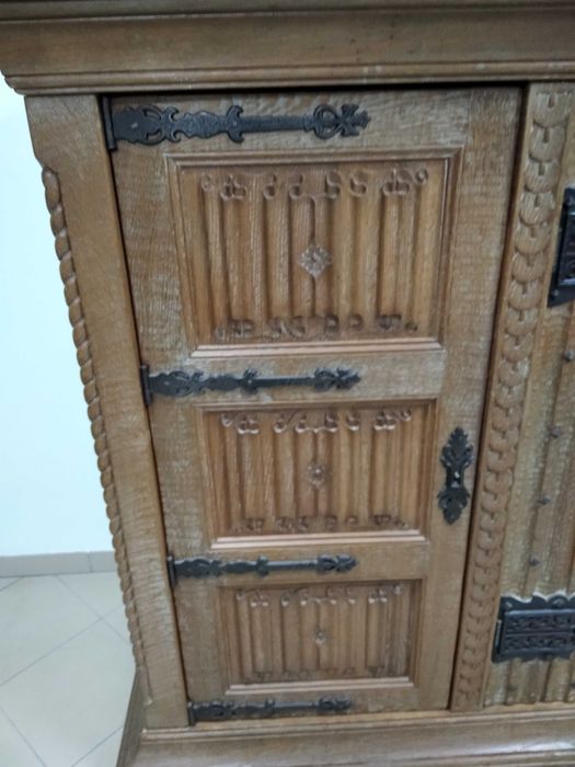 Продам шафу-комод дуб масив ковка