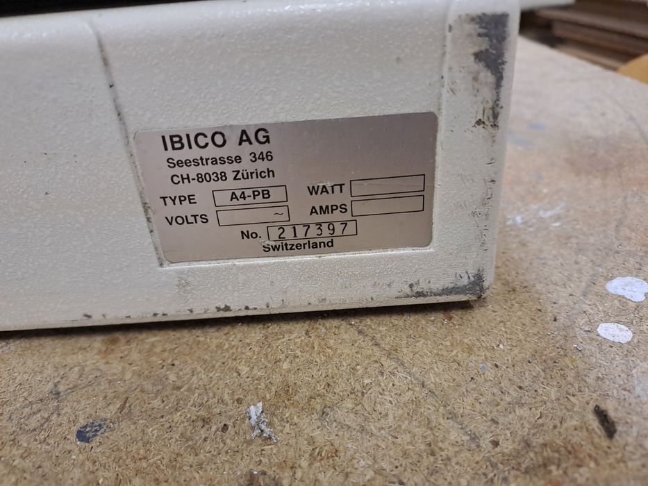 Máquina de encadernar IBICO