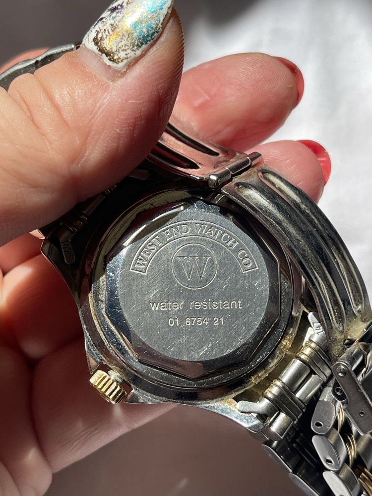 Наручные часы West End Watch Co.