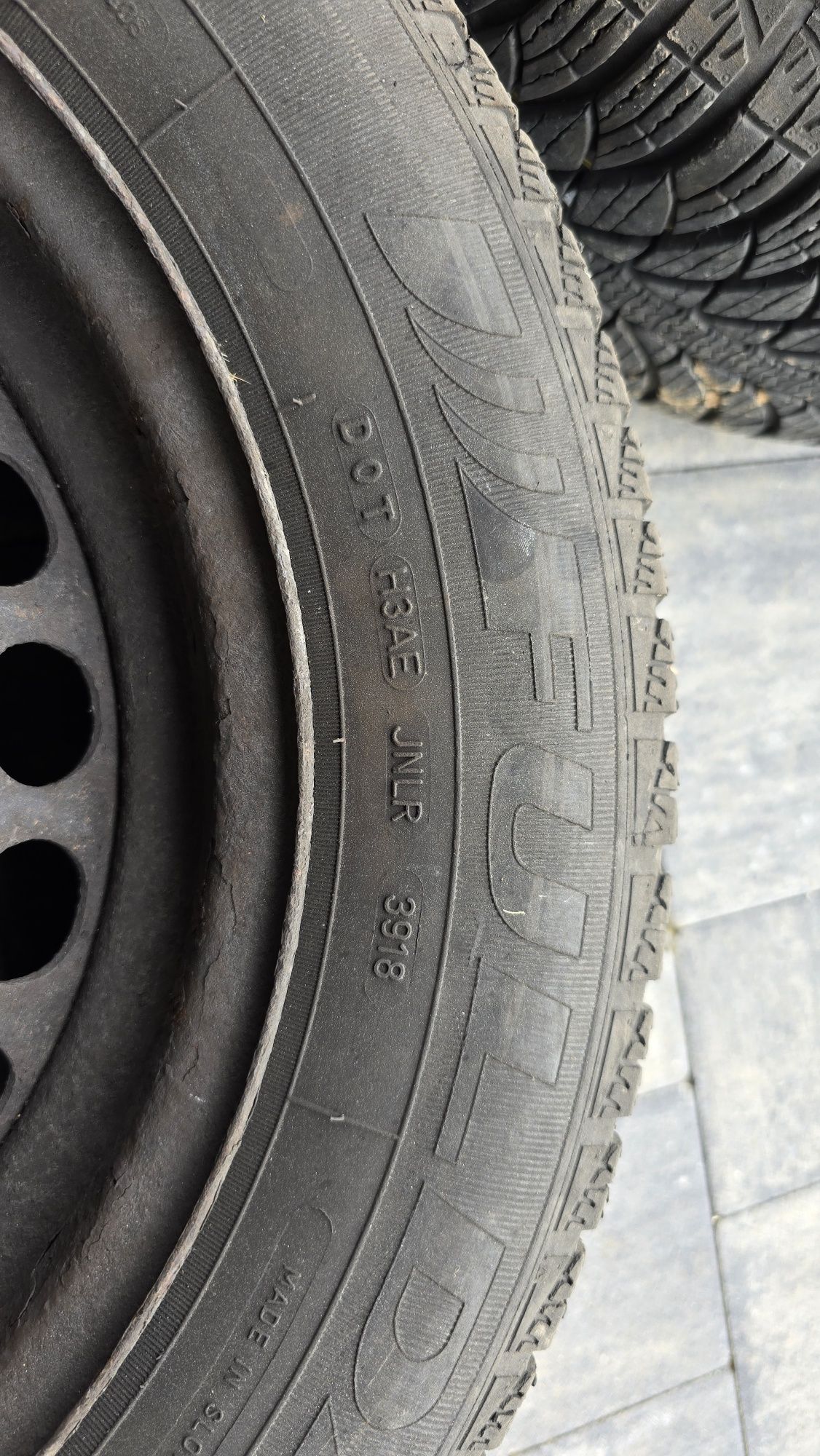 Opony zimowe Fulda 195/65R15 z felgami stalowymi + GRATIS