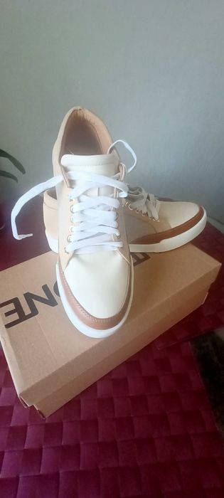 Сліпони, кросівки, взуття