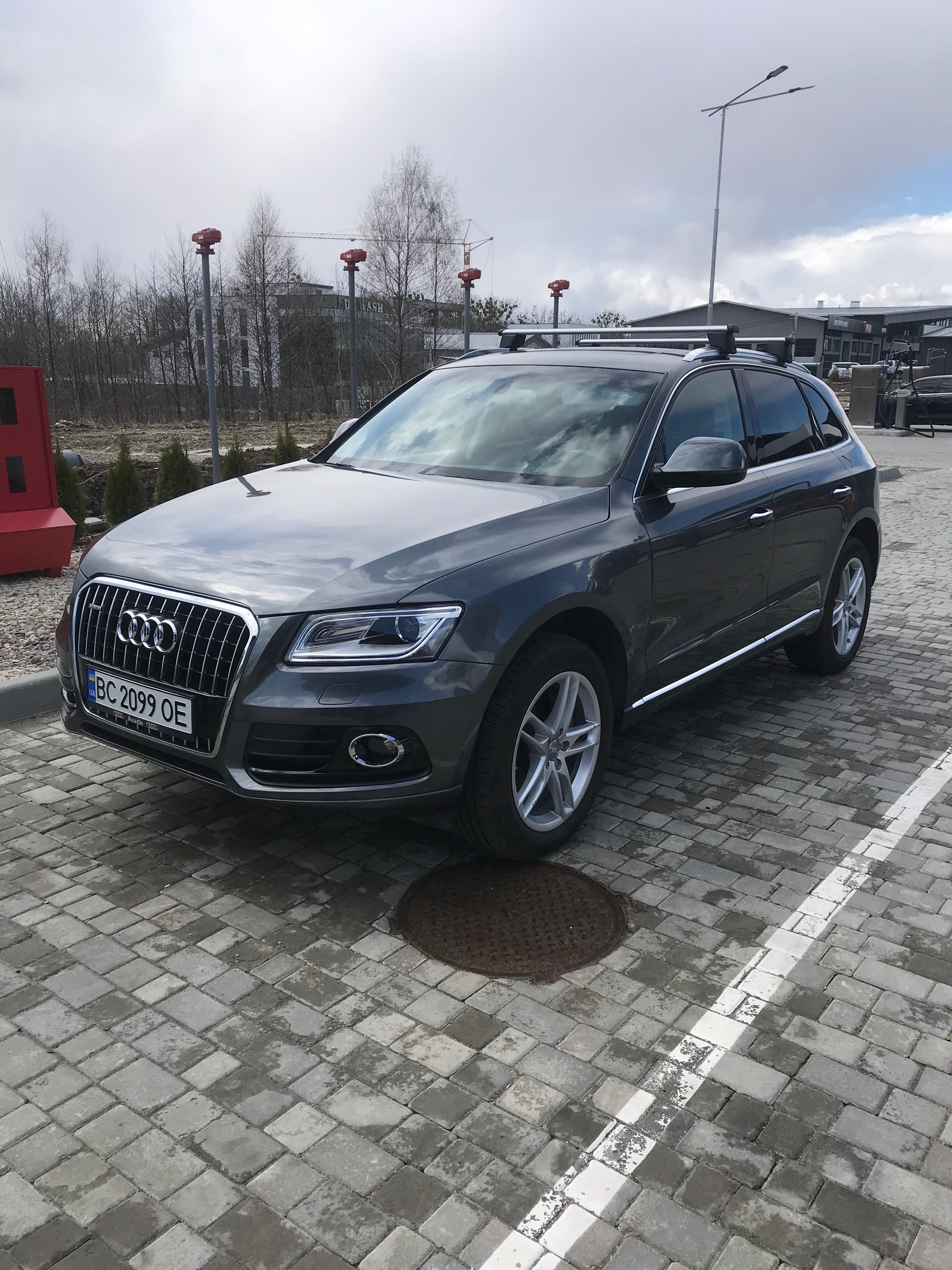 Продам легковий автомобіль ауді Q5