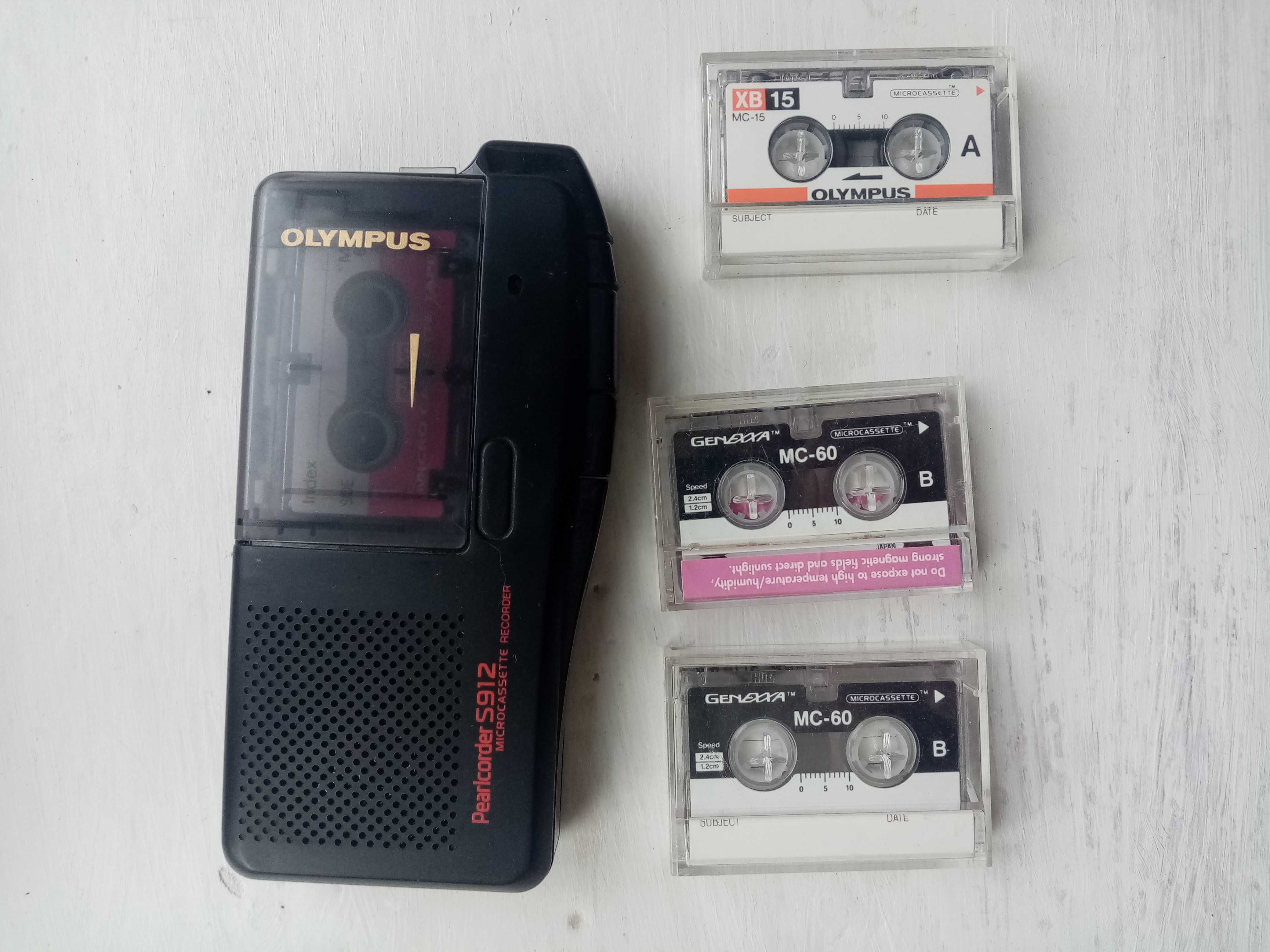 Olympus диктофон и 4 касеты