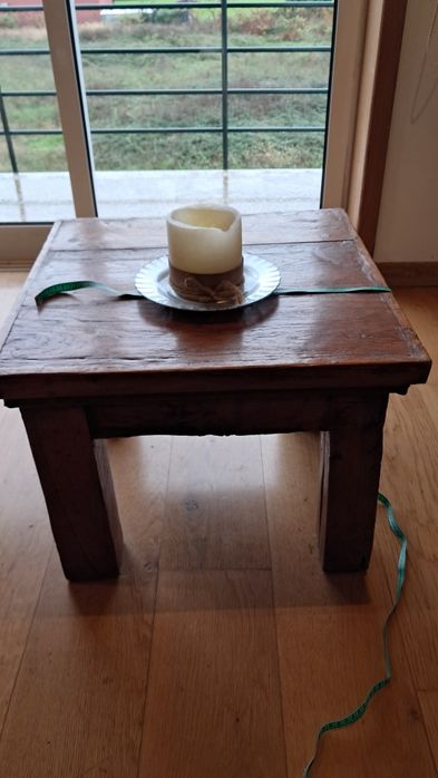 Mesa mexicana muito rústica em teca