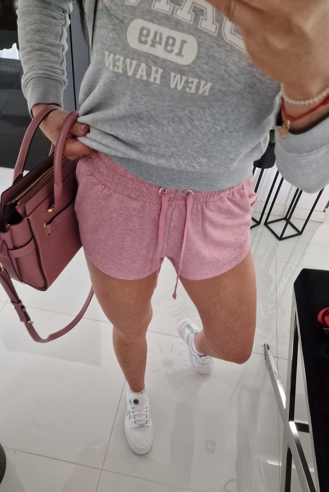 Mini szorty H&M spodenki dresowe 34 xs Basic