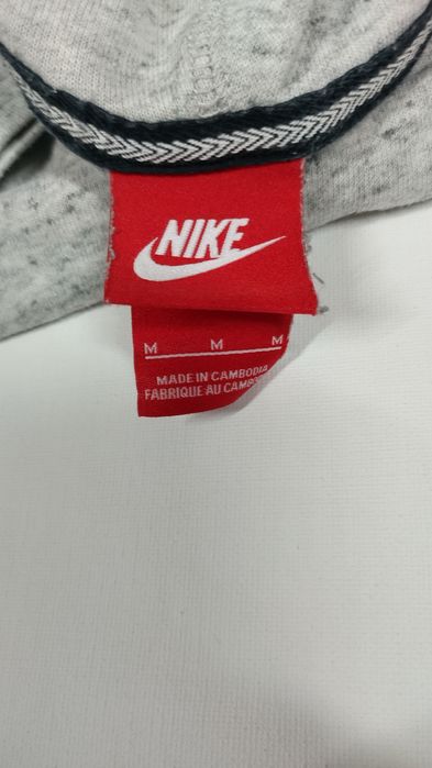 Кофта Nike размер S отличное сост. Найк с капюшоном