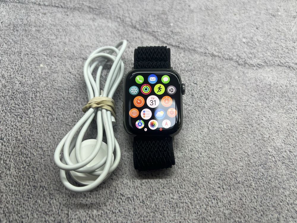 Apple Watch 8 + LTE 45mm Stainless Steel