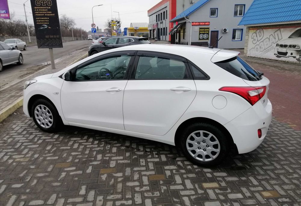 Продам авто Hundai i30 в гарному стані