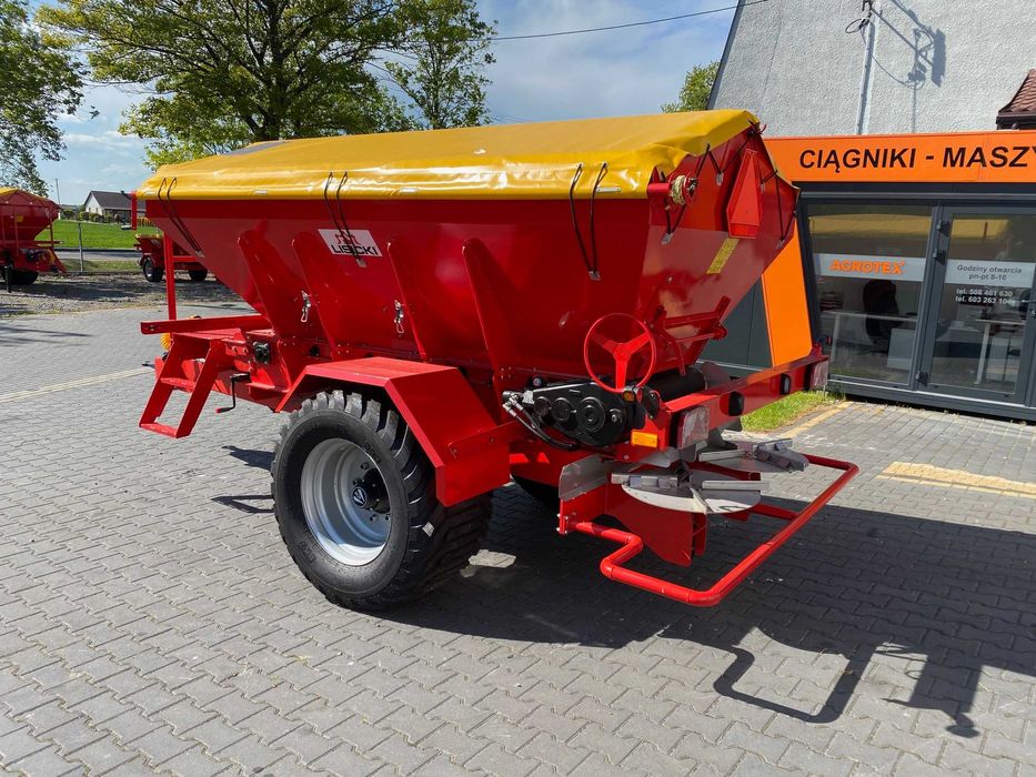 Rozsiewacz Nawozów Sypkich, Wapno, Nawóz. Taśmowy. 5T Lisicki Nowy!