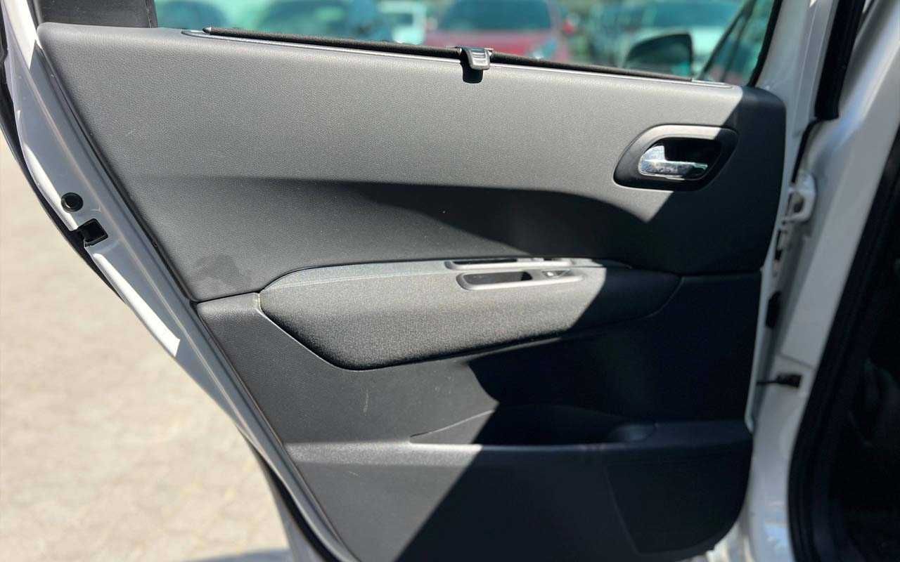 Peugeot 5008 2014