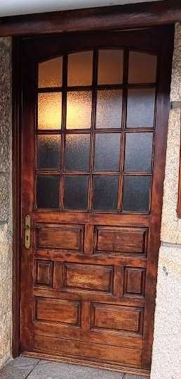 2 portas + 1 janela em madeira