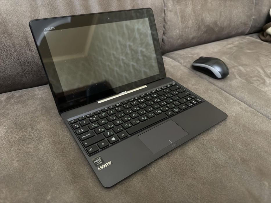 Нетбук Asus с мышкой