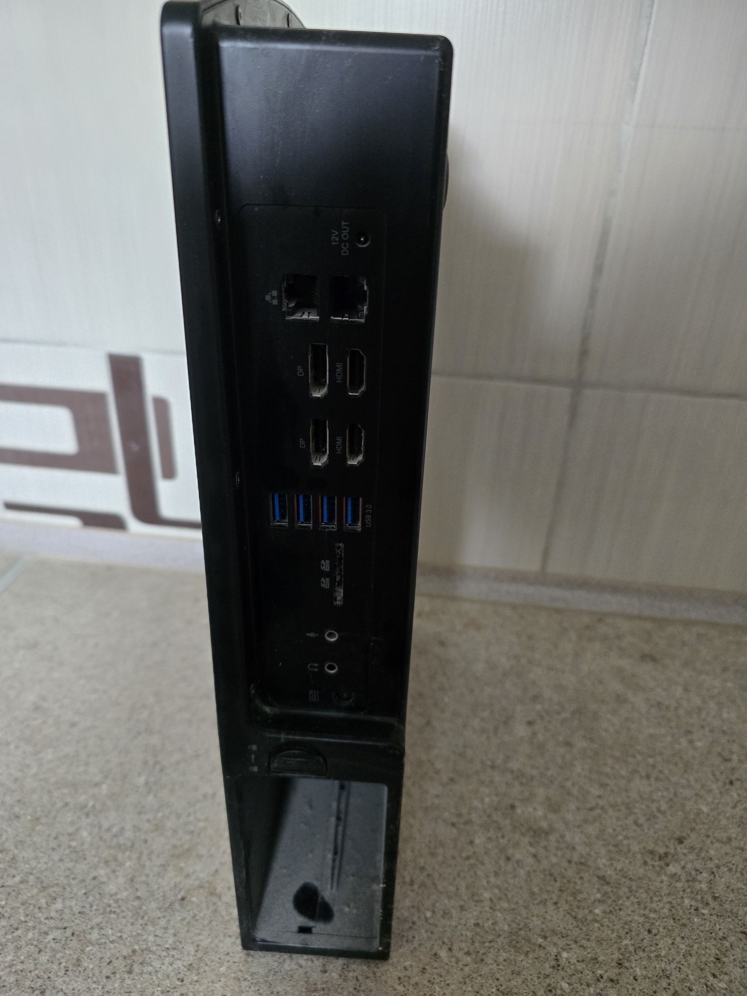 Zotac VR One i7 700T 16gb ddr4 1080 8gb 128ssd