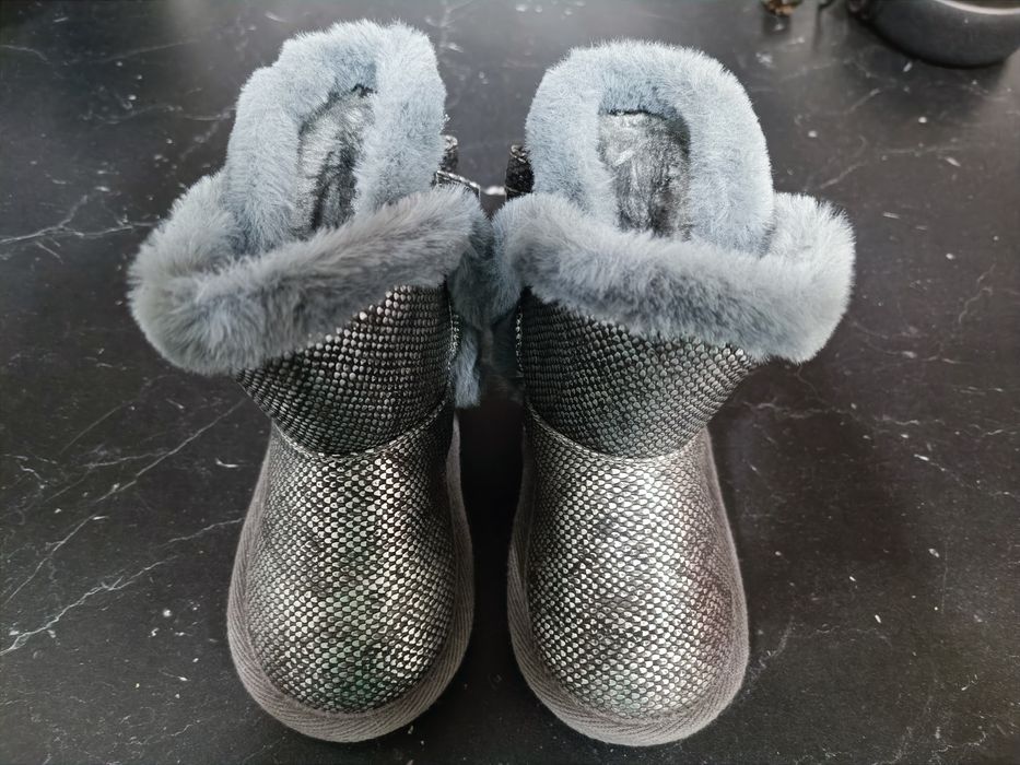 Vende-se Botas Novas Chicco