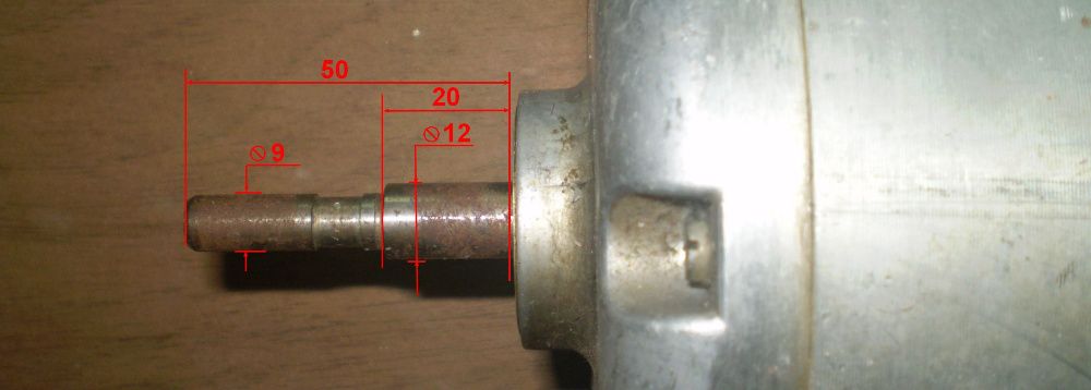 Коллекторный электродвигатель модель BSM 1146.9; 220V-1,0A-125W.
