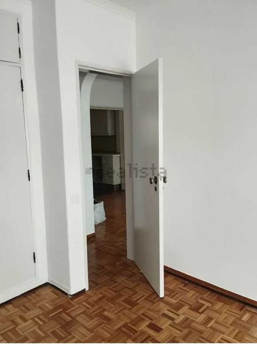 Arrendamento de Apartamento T1 na rua João Luís Ricardo, 76