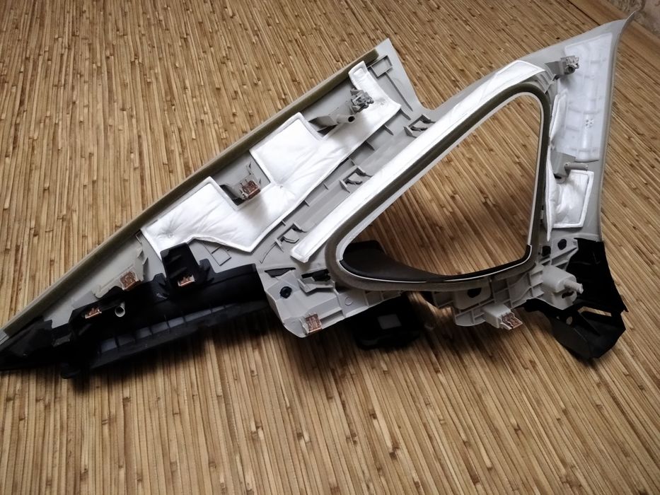 Обшивка стойки задняя правая верхняя Ford Fusion (USA) 2 2015