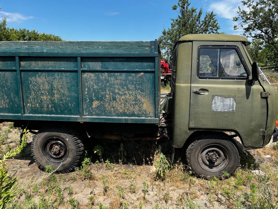 Продам  УАЗ-3303!