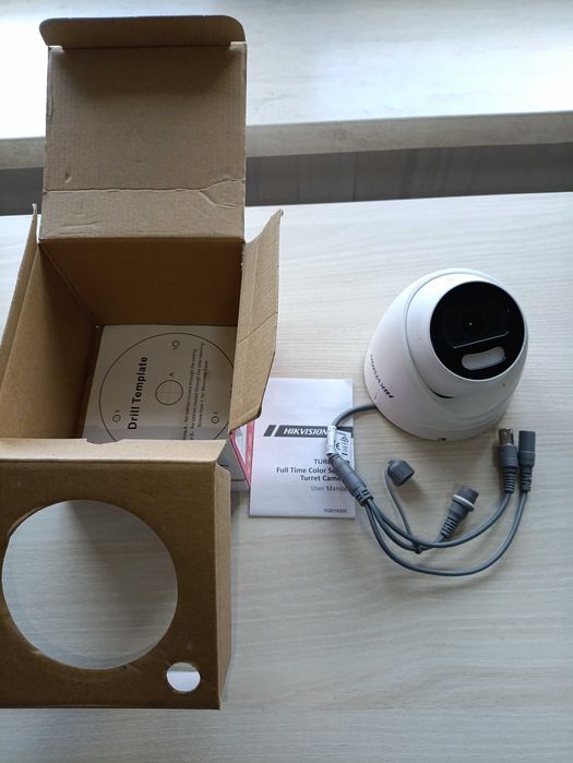 Камера відеоспостереження Hikvision DS-2CE72DFT-F