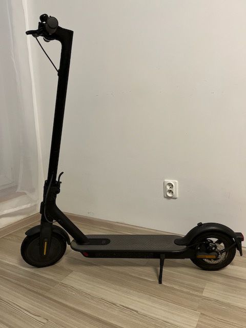 Xiaomi Mi Electric Scooter Essential