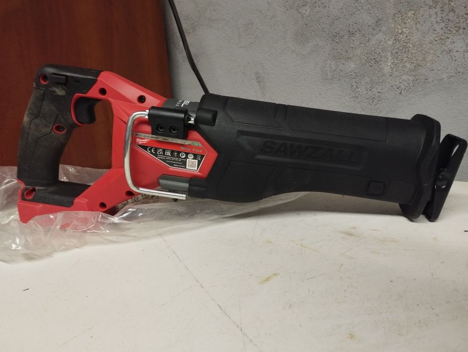 Piła szablasta Milwauke M18 FSZ