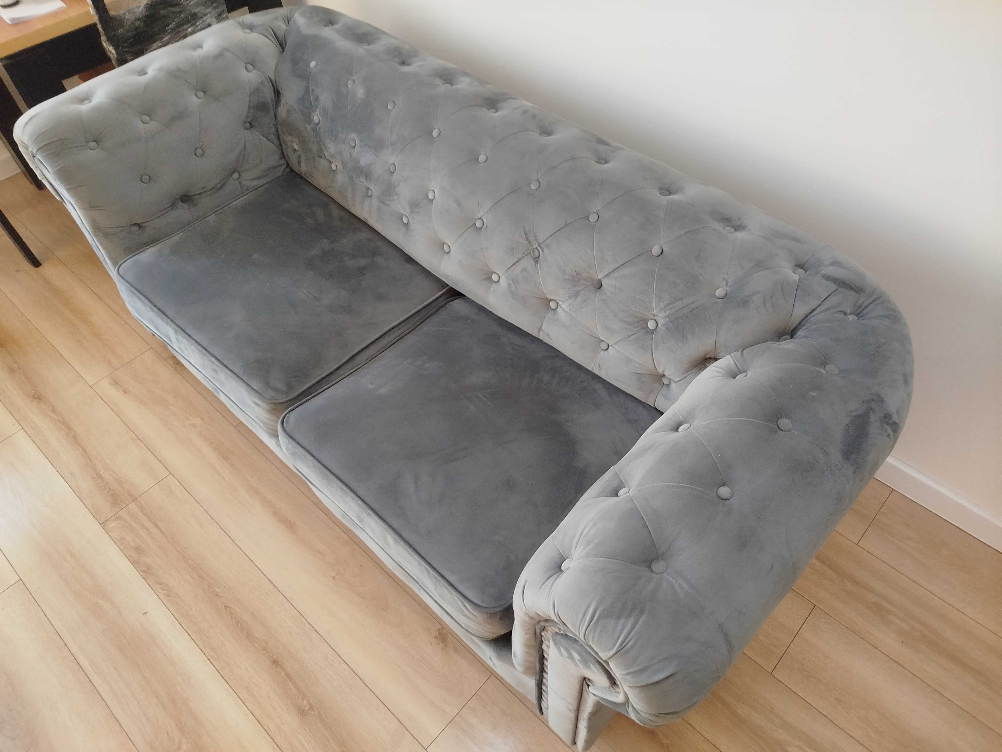 Sprzedam sofę typu Chesterfield rozkładana 2 osobowa 650zł