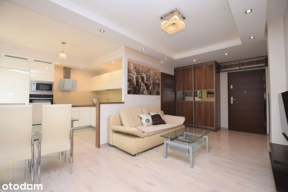 Mieszkanie przy Woronicza, 44 m2 z windą i garażem