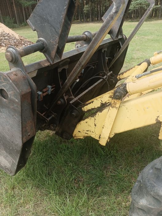 New Holland LB110 Koparko Ładowarka