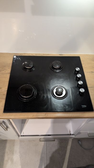 Używana 5-lat płyta gazowa Beko HILG64120  (nieszczelny 1 palnik)