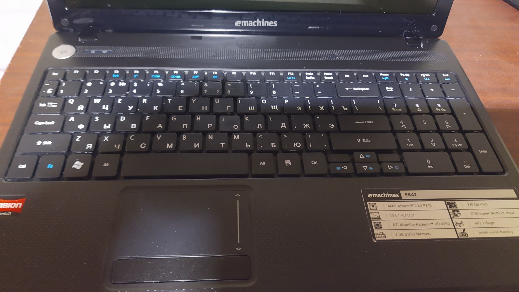 Ноутбук eMachines E642